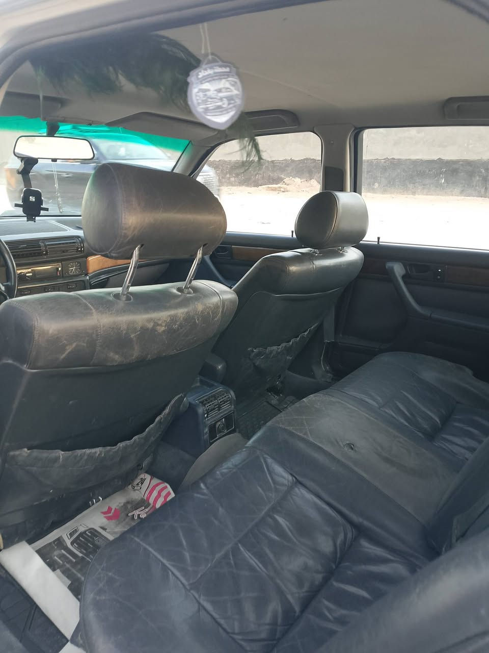 سلام عليكم
BMW 735
6 سلندر 
بلادي غاز وبانزين سياره مصبوخه جماليه و داخل نضيف شوفت عينك السياره معمره جديده الون سلفري السياره نضيفه 
السعر 47 وبيهه مجال 
اي استفسار اتصل ع الارقام التاليه 
***********
***********
كربلاء

