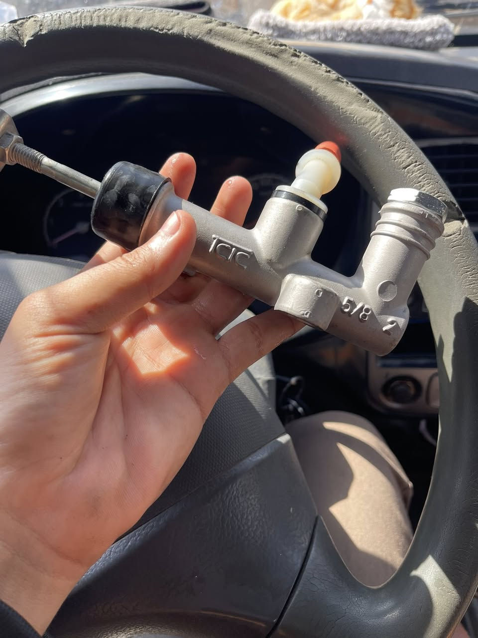 عمبار الفوك مال الكلج جديد للبيع اطلي شركة Tcic
سعر 25 الف


**إذا كنت صاحب هذا الإعلان وتريد حذفه لأي سبب، رجاءا أرسل رسالة إلى الدعم الفني**