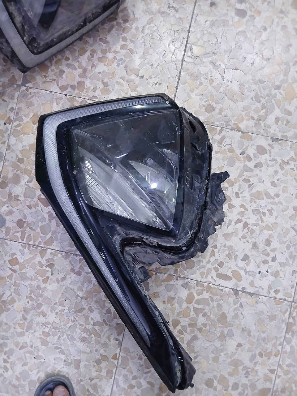 السلام عليكم زوج لايت اسبورتج ٥٠ وبيهن مجال


**إذا كنت صاحب هذا الإعلان وتريد حذفه لأي سبب، رجاءا أرسل رسالة إلى الدعم الفني**