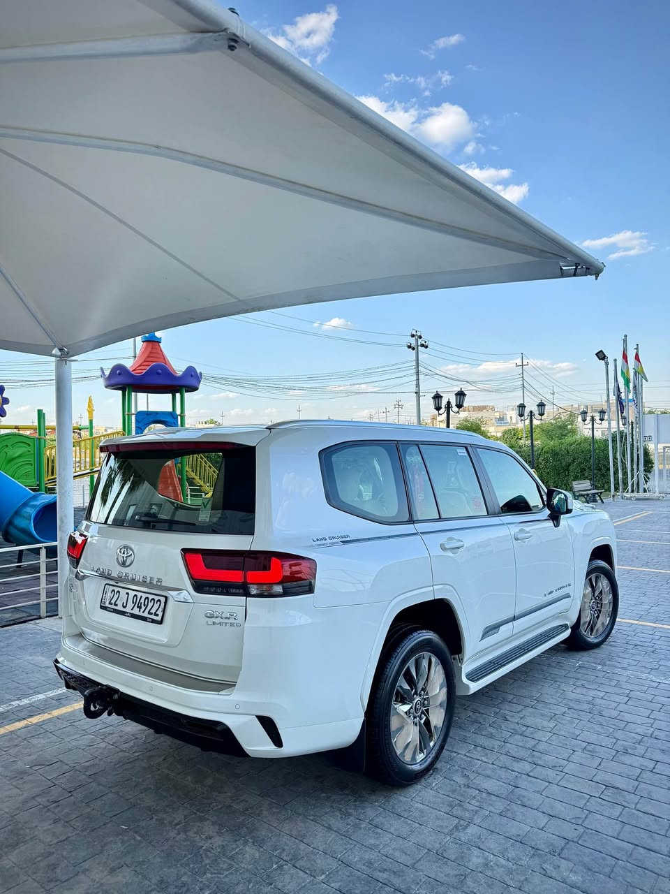 Toyota LAND CRUISER  2024 GX.R 
TWIN TURBO LIMITED SAS V6🦅✅

‎  فــول مواصفات ثلاث شاشات تووين تۆربۆ ليميتد💫
‎‎لسلام عليكم اخوان شكراً للمتابعين الكرام بـسم الله ماشاء الله 

‎   ____💵سعرها:$725💵____
  ………..***********............
           ____ 41km____
‎   ..........مكان؛🌎أربيل ..........

‎صبــغ ❌

‎بدون صبغ بدون رصعات 
‎بدون شخط بدون كلشي 
‎لوك لوك 

‎محرك كير بشرط مامفتوح 
‎سيارة كلش كلش حلوة نظيفة 
‎مرتبة لوك لوك باقية جديدة❇️
‎ سياره بأسمى جديد حتا 2029
‎زنكه ورقم جديد بشرط تحويل غرامة
٠٠٠٠٠٠٠٠٠٠٠٠٠
‎مواصفات ✔️

‎ثلاث شاشات 
‎داخل اصفر 
‎صندوك جك وسحب
‎٣ كامرات شاشة
‎كشـن كهربائي 
‎كشـن تبريد تدفئة 
‎ثلاجة مركزي
‎وبعد وبعد…

‎وياها كل غراظها الابلادي 🔅

‎🌎مكان;اربيل 
Ma:-(***********) أربيل, العراق
