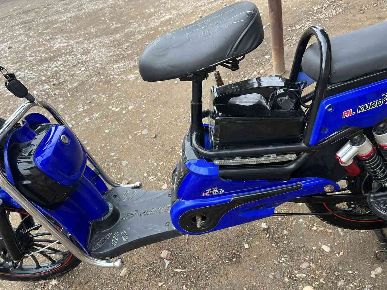 بايسكل شحن للبيع جديد ٢٠٢٥ ابو البوري ٥ بطاريات جدد كلة شغال مابي اي نقص تايرات جدد لايت عالي ناصي سرعة ٩٩ السعر ٢٧٠ بي مجال العنوان ديالى ابي صيدا ***********
