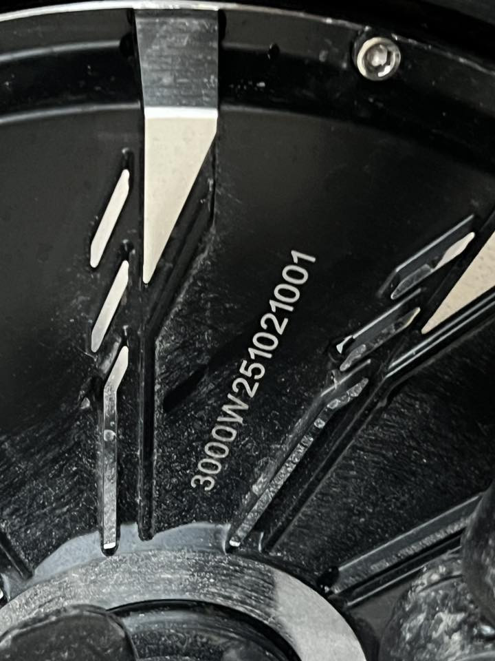 ملف 3000
بطاريه ليثيوم فوسفات الحديد 
حجمها مقارنه ببعض الدرجات الشحن كبيرة تكون 
ثلاث سرعات 
مع سيبايه و جنطه و درع 
بعدها بالضمان
الوكيل مالتها موجود الشركه مالتهم بغداد ايضاً 
 تريد تسأل اي سؤال يخصها اني حاضر تجي تشوف و تتاكد هم وابحث عن هيج مواصفات وابحث عن الملف حاطلك صوره للشركه مالته للاستفسار اتصل فقط على الرقم ***********
