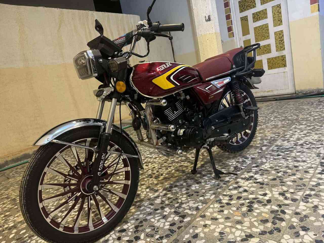 سلام عليكم من رخصت لأدمن
ماطور سونك للبيع موديل 2025 بعده نضيف مكفول نضافته 95%
سعر 850وبي مجال حك لجيه مكاني لحبانيه 
***********
شباب لحد يكسر لسعر
