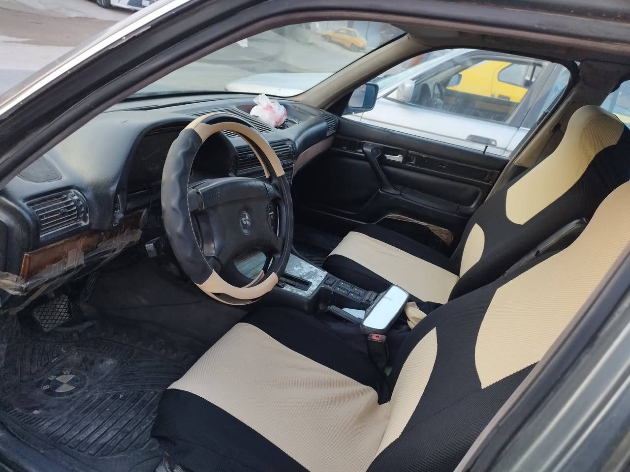 السلام عليكم. اخوان اهلا وسهلا بيكم. عندي بي ام 700 رقم بابل بااسمي سنويه ماصاقطه مكان السياره كربلاء قرب سيطره البراهيميه السياره جاهزه حتي تبديد بس بيه ملاحضات بسيطه 
***********
***********واتساب واتصال
