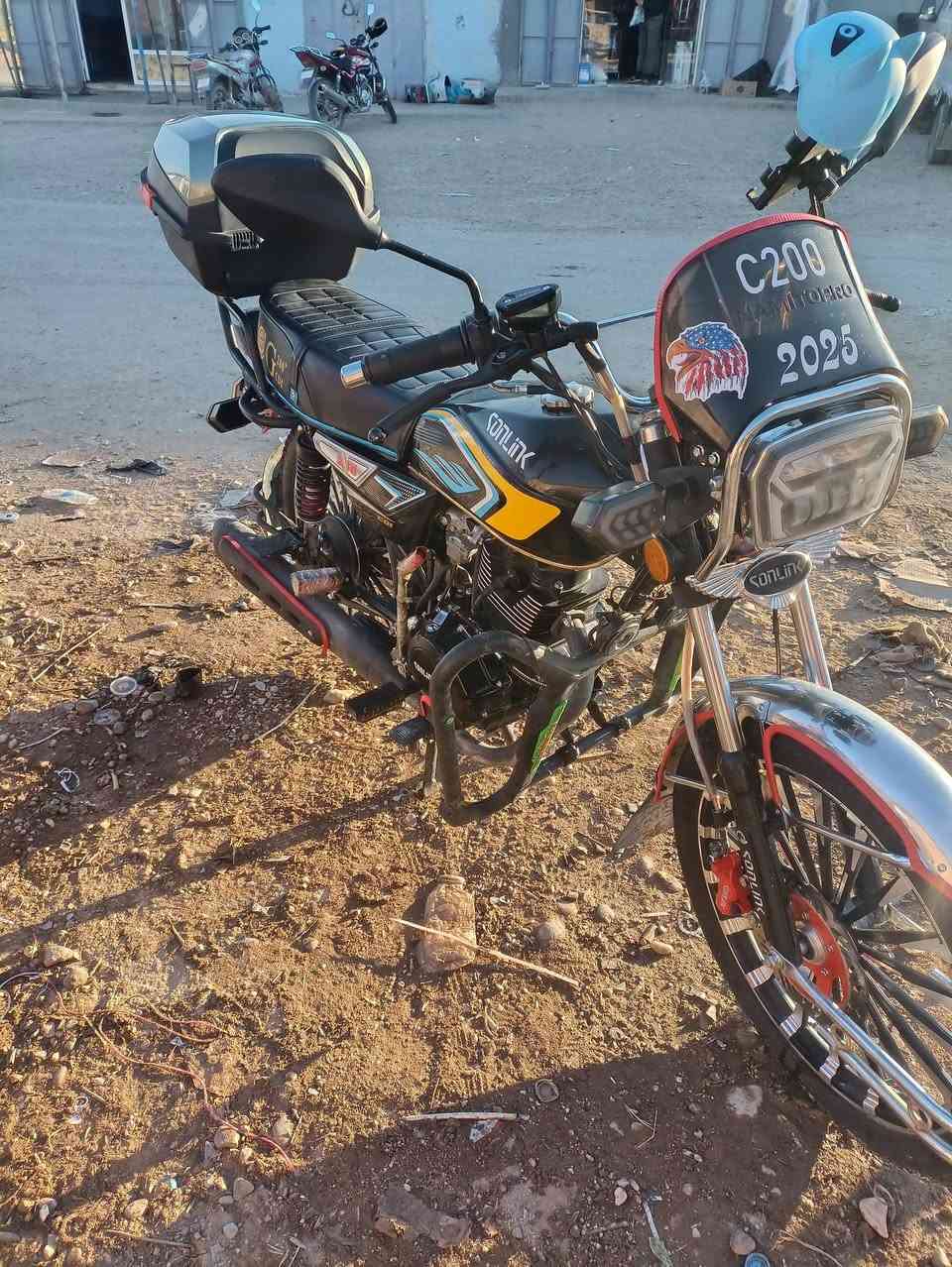 سولنك موديل 25 مصارله هواي من مشدود
بعده على وضع الشركه 
السعر 950 وبي مجال 
موصل 880
***********
