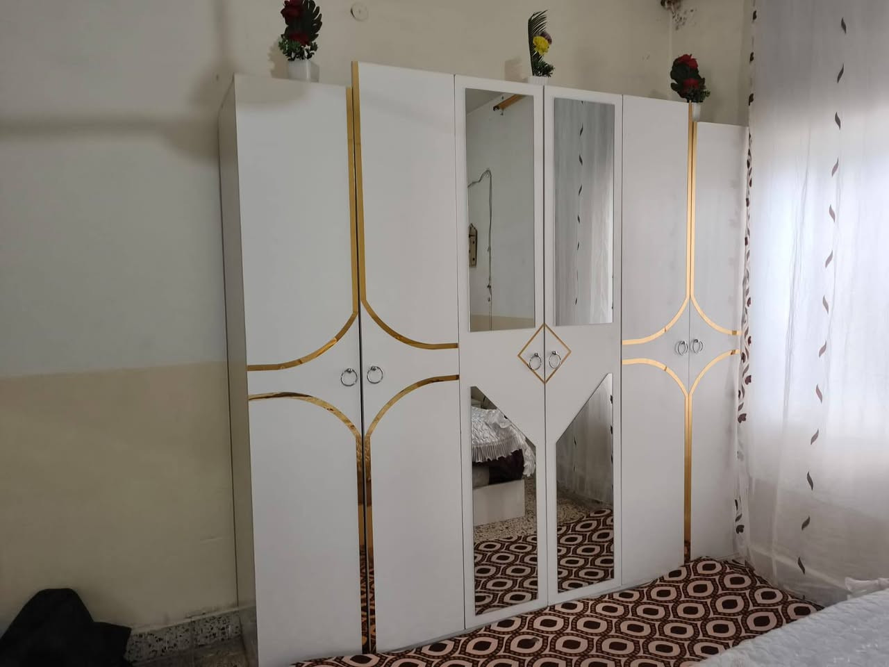 السلام عليكم غرفه نوم تركي 6 قطع نظيفه ما بيها عيب اخوه الجديد صار لها شهر مشدوده نظيفه كلش السعر 450 وبيها مجال للطيبين مكاني كركوك //***********
