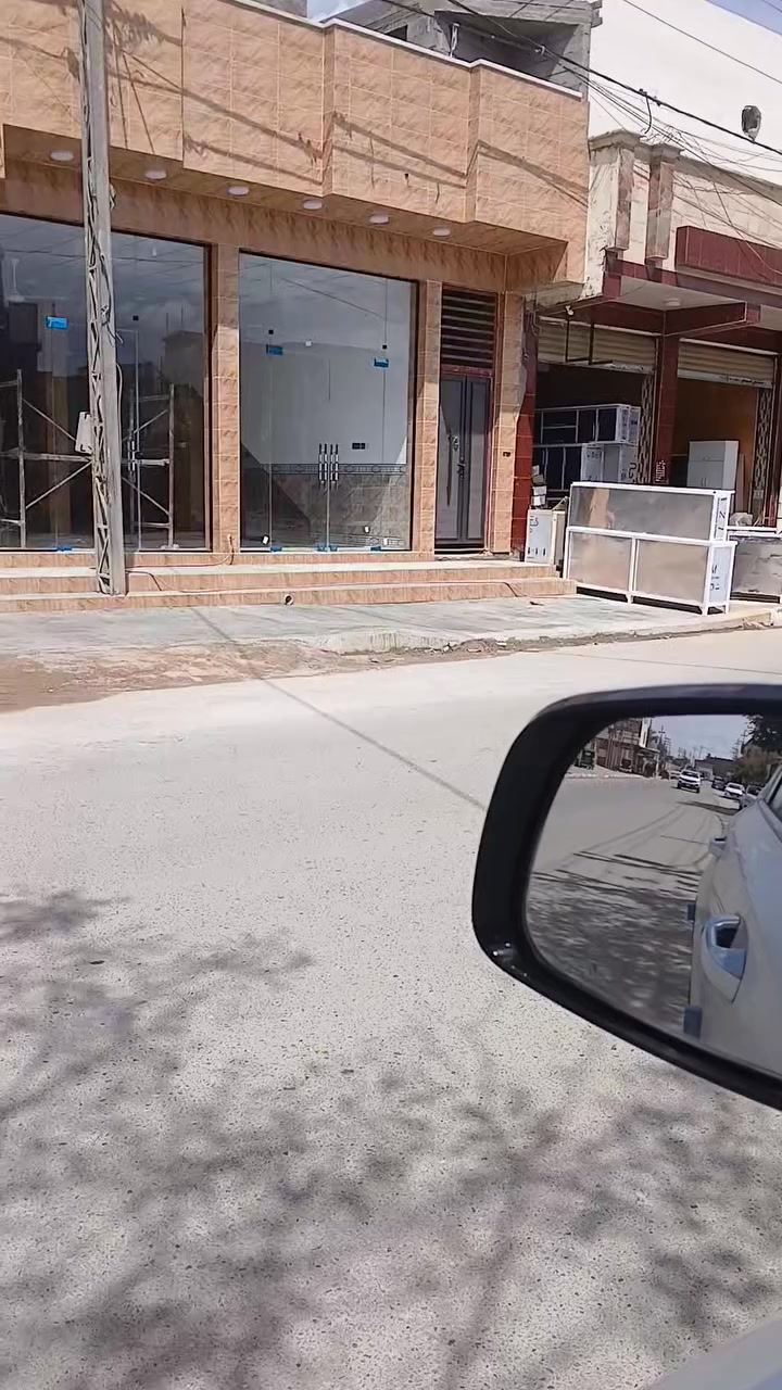 محلات للايجار عدد اثنين طول ٢٠ وعرض ٨ حي عمال قرب ابو سيف العيساوي بعدها جدد شارع قيم مقاميه الاتصال ***********
