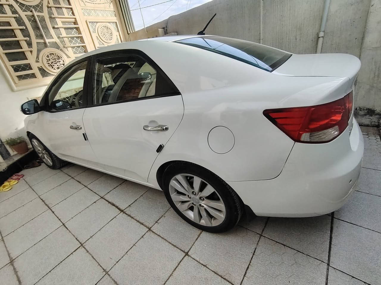 للبيع او مراوس سيراتو ٢٠١٢ خليجي فول
بصمة تشغيل + ابواب
مري شفط + فتحة + شفتات ستيرن
محرك وگير خير من الله تدفئة وتبريد
ضررهه بنيد مفتوح ومصبوغ بدون حادث وبارد شبر بالجاملق الخلف السايق
السعر ١١٠ وبي مجال بسيط
رقم الهاتف ***********
