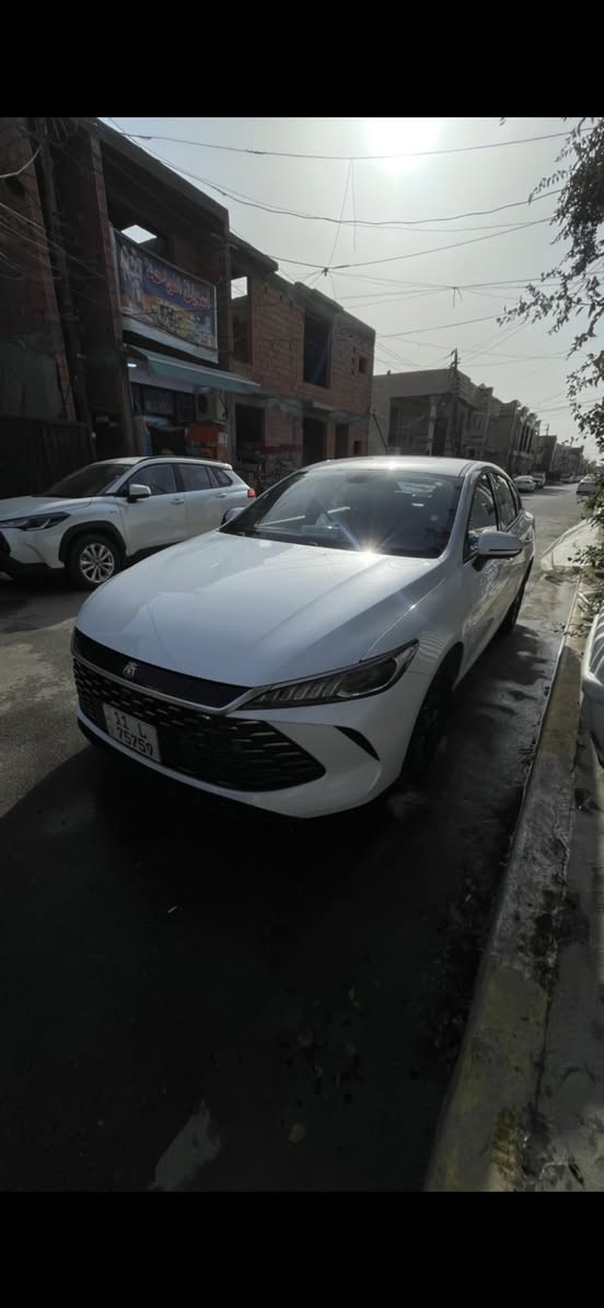 السلام عليكم
Byd qin plus 2025 

ماشية ٢٣ الف 
 كامل ملحقات 
رقم بغداد ( شبه مميز) باسمي تحويل وكالة ثاني يوم
بيها فطر ب الجامه الامامية 
سياره مدوشمه كاعية وصندوك 
+ كاعيات حوضية 

السعر خاص 

***********متواجد واتساب فقط
