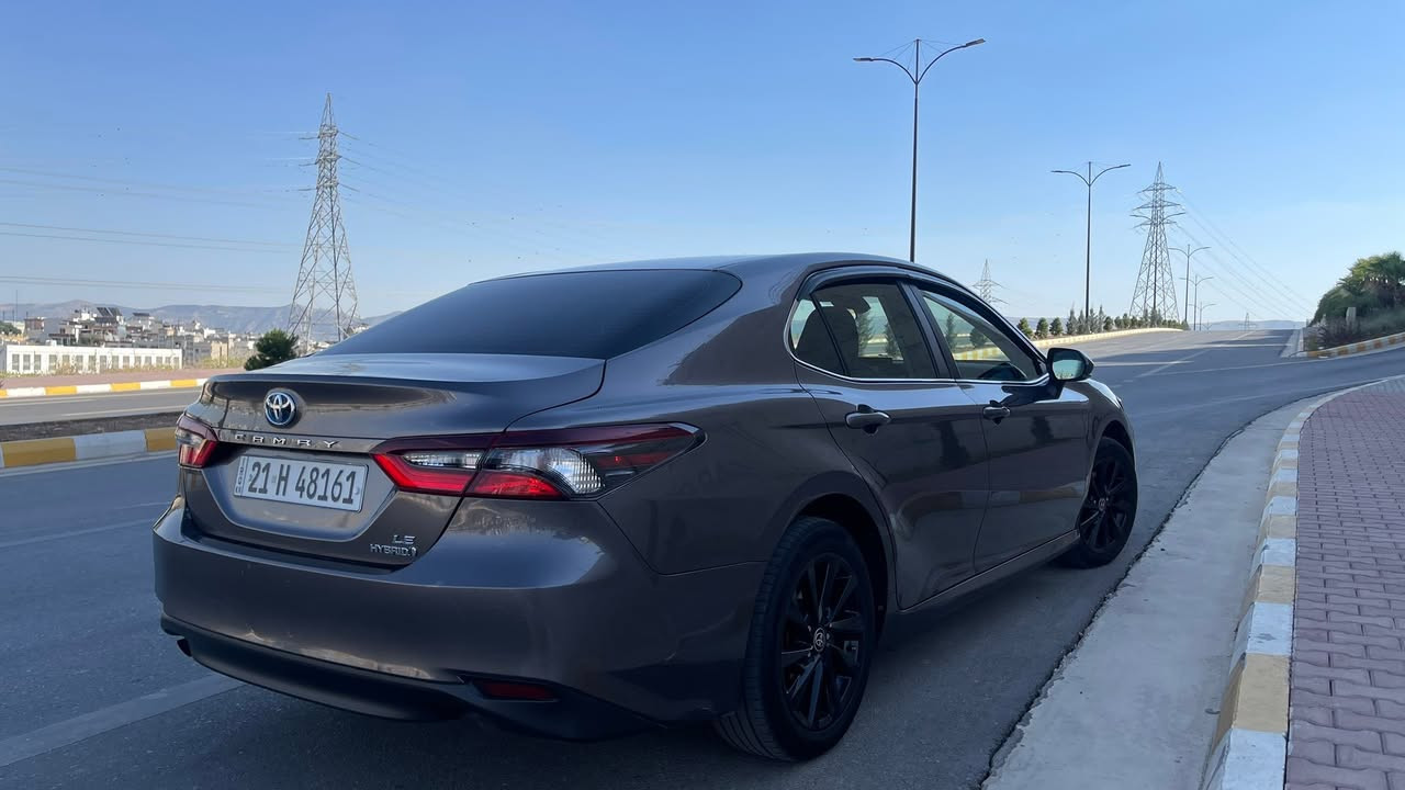 سلام عليكم
Toyota camry hyrbid LE
كامري 2023
سعر فقط ١٧٣ ورقه 
مواصفات LE 

محرك 2500 هايبرد 
بصمة 
كشن كهرباء و هيتر

شاشه كبيره 

كامره دواره 

ثلاث انظمة قياده 

رادار امامي 

قياده ذاتيه 

تنبيه الخروج من مسار الطريق

تحكمات ستيرن 

تبريد لمس شاشه 

قطعتين صبخ بدون ايرباك كل بيلادي 

‎العنوان سليماني اتصال ☎️ ***********
