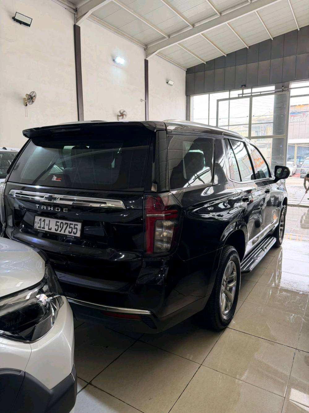 هل تبحث عن السيارة المثالية التي تجمع بين الهيبة على الطريق والراحة المطلقة لعائلتك؟ نوفر لكم الآن تشكيلة مختارة من أحدث إصدارات GMC و Chevrolet Tahoe بـ "أصفار" الوكالة وأعلى المواصفات.
​✨ الموديلات المتوفرة:
​جمسي يوكن (GMC Yukon): فئات (SLE, SLT, AT4, والقمة DENALI).
​شفروليه تاهو (Tahoe): فئات (LS, LT, Z71, والمميزة RST).
​💎 مميزات السيارات:
​الأداء: محركات V8 جبارة مع تقنيات توفير الوقود الحديثة.
​التكنولوجيا: شاشات عرض عملاقة، نظام صوتي Bose، ودعم كامل لـ Apple CarPlay و Android Auto.
​الأمان: أنظمة الرادار، الكبح التلقائي، الرؤية المحيطية 360 درجة، وتنبيه النقاط العمياء.
​الراحة: مقاعد جلدية فاخرة مع خاصية التبريد والتدفئة، ومساحات داخلية واسعة جداً.