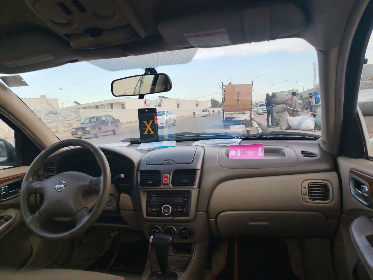 السلام عليكم نيسان سني للبيع موديل 2005 السياره برغي ما ناقصه خير من الله  بدون حادث كلين كلين السعر 90ورقه وبيها مجال بسيط رقم صلاح الدين مكاني كركوك  ***********
