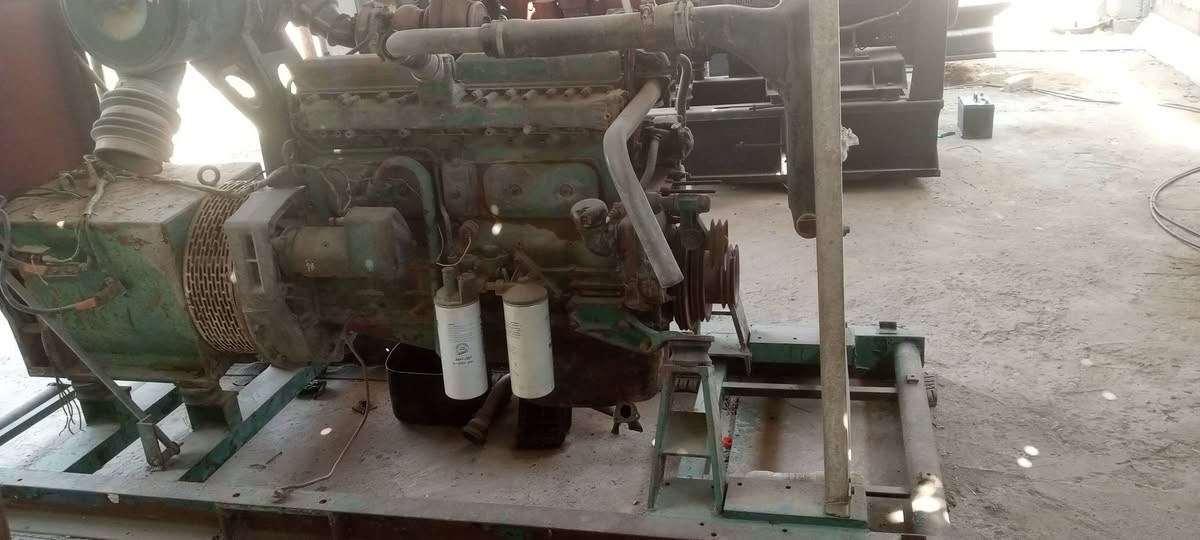 السلام عليكم عندي مولدات  البيع الي يريد يجي خاص رقم هاتف ***********
