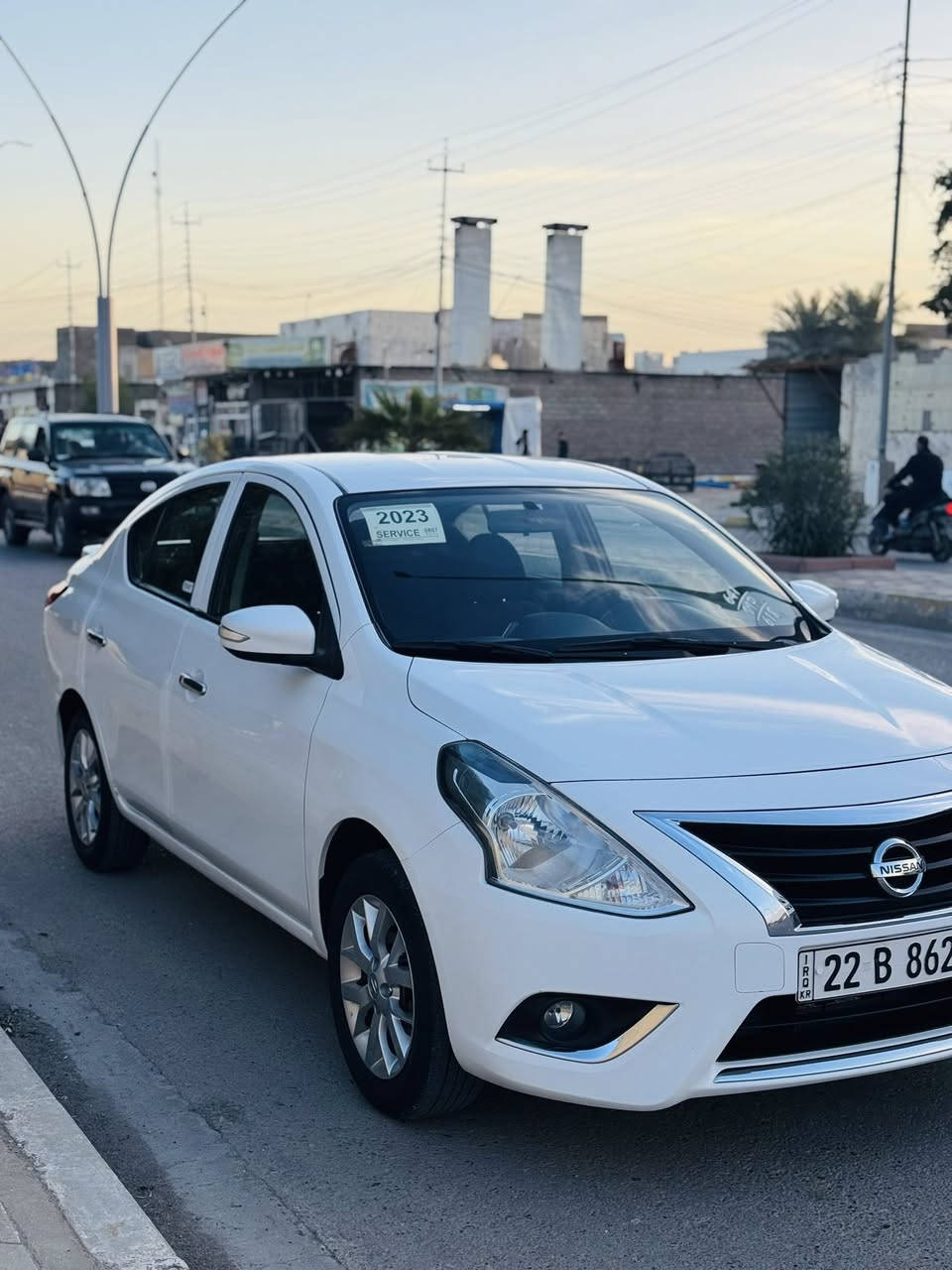 على بركة لله 
نيسان سني 2023
بيها بابين مبدل بلادي جهت الصدر وجاملغ خلفي صبغ 
شاشة وكامره
سبايدر 
جام 4 كهرباء 
تبريد قطعتين 
تحكمات ستيرن 
اشاير بالمري 
وباقي المواصفات المعروفة 
مكان السيارة الرمادي 
السعر 105 وبيها مجال 
***********
