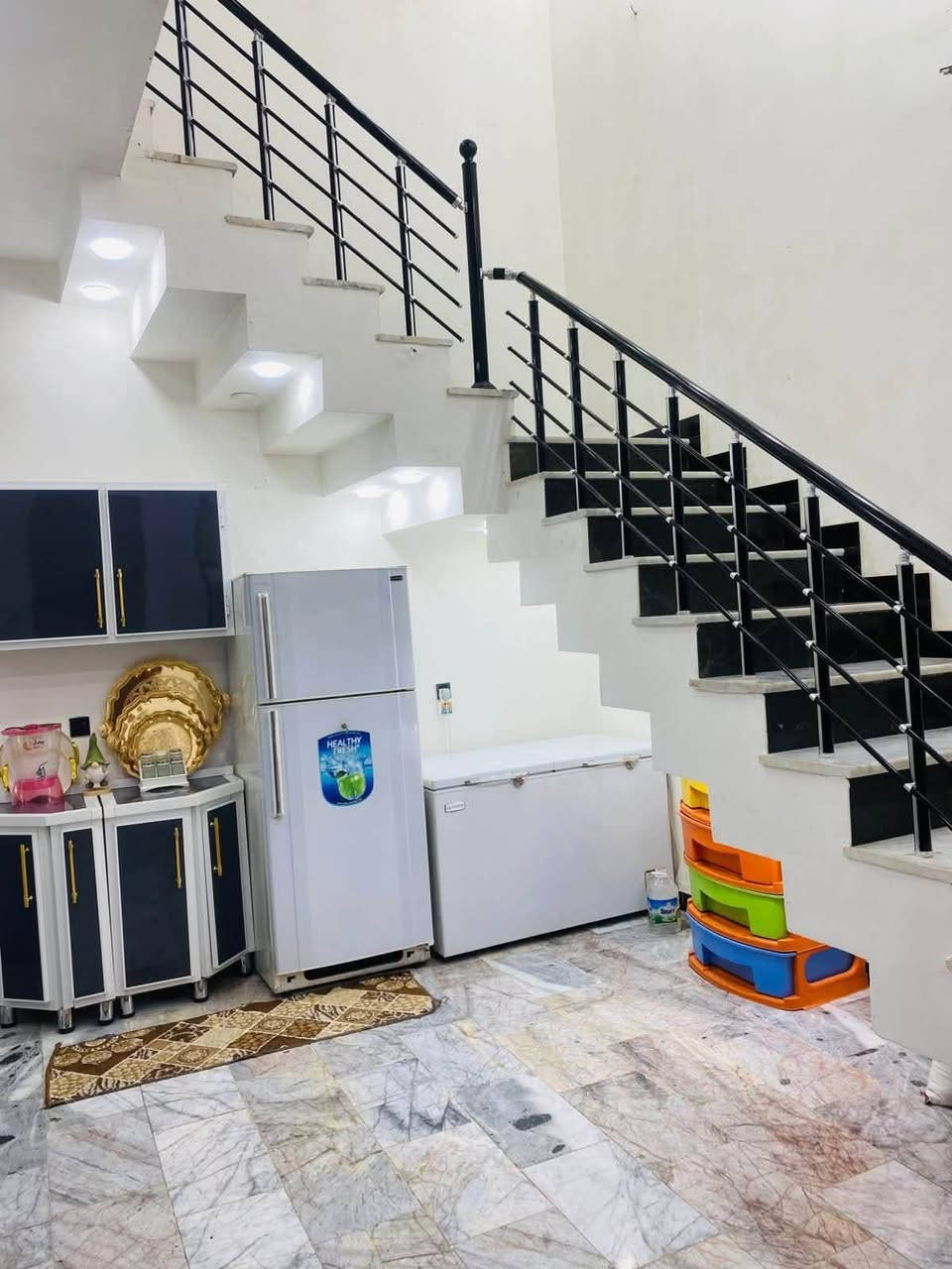 يا الله سلام 🙋 وعليكم بيت 🏠 تجاري البيع بغداد الحسينه

موقع📍البيت 🏠 بل خدمت قرب دار العراس البيت بي فرن 

مال صمون وبي سواق  ✅ لبنه ماله سنه 2025 بي 6 غرف 

لرضيه مرمر  ✅ ولبنه ماله درجه اوله خير من الله شهد 🏠

العرض الخاص هذه البيت يم مكتب سجاد الكعبي ✅

          📞تصال عله رقم ☎️ ***********
