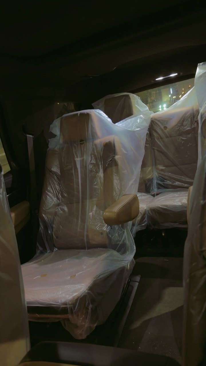 كديلاك خليجي مديل 2023 مغلفه السياره فول موصفات عدا المساج  ماشيه 44 السياره كفاله عامه عدا الباب بيهه كرت اثر طلقه وصور طلقه موجوده   السياره جديده لوك     السعر 755 بيهه مجال الطيبين عنوان الامين شارع النواب 
*********** بيع فقط بدون مرواس
