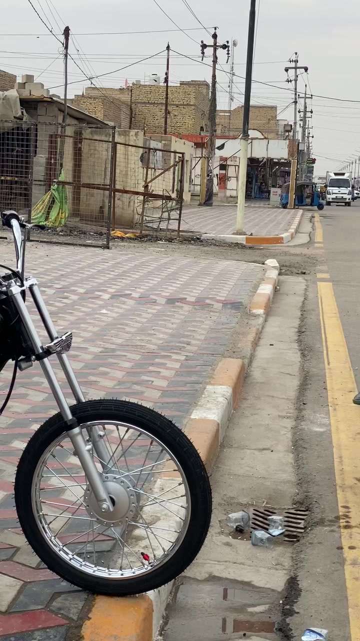 سلام عليكم دراجه للبيع تعمير صارله 5 ايام من عمرته بدون اوراق دراجه برغي تجاري مابيه
مكاني عماره ابو رمانه رقم ***********
