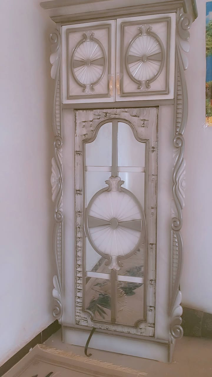 قر فه خشاب اللبيع توه ما خذ هه جديده سعره ٩٠٠ وبيه مجال ***********
