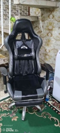 كرسي دوار للبيع السعر 50 الاتصال  على الرقم 07732726543