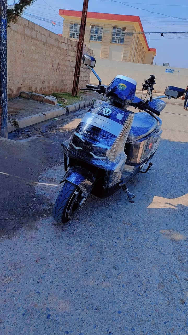 متاح ماطور شحن  تيسله  المدرع شركة تايلج
اضبط وأحسن نوعيه بدرجات الشحن 

يجي ٦ بطريات مسطره كبار نوع كرافين  شراط فحص 👌🏻

يجي بصمه 

ملف حقيقي 2000 

درجه مستخدم شي قليل شراط الملف والعقل كلو وضع شركه شرط  فحص 

مكاني الموصل للستفسار *********** 

سعرو مليون
