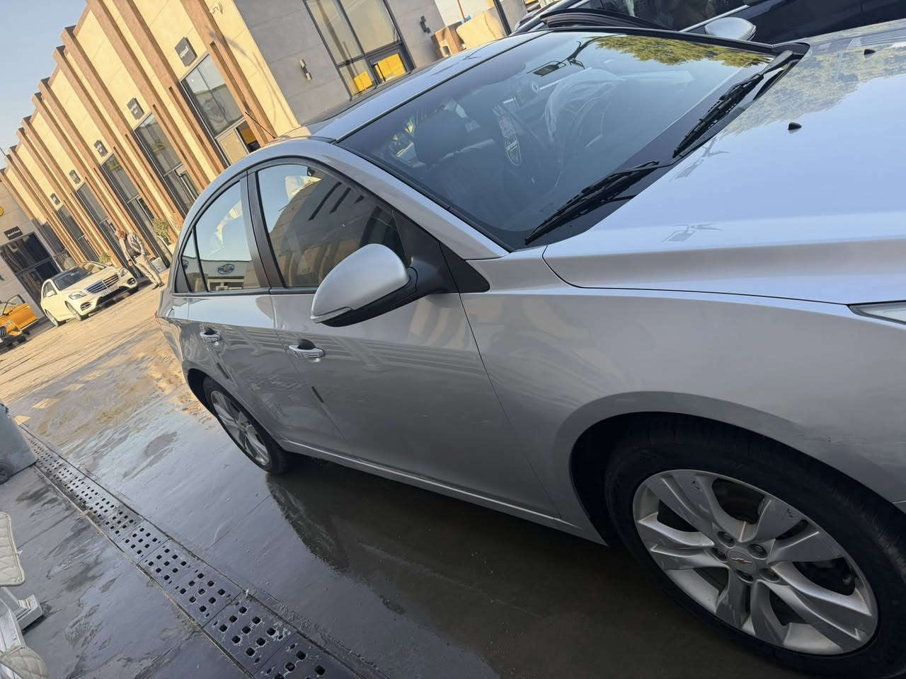 السلام عليكم شوفر ليت كروز 2016 فول مواصفات خليجي 
رقم اربيل الدولي السيارة باسمي شرط التحويل بيها سونار جديد مكاني بغداد شارع فلسطين رقم هاتف للاستفسار ***********  سعرها ب 90 وبيها مجال للشراي
