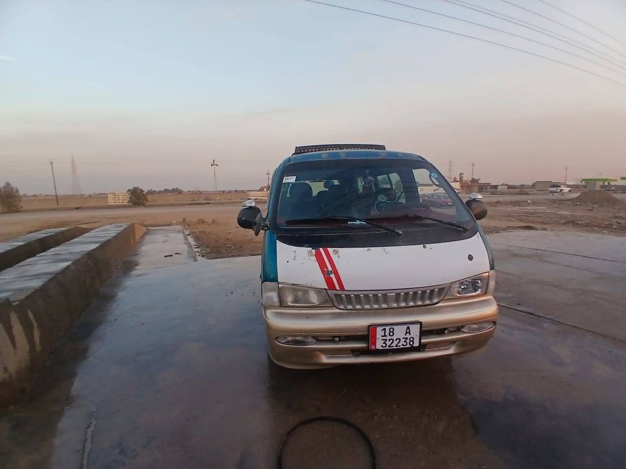 موديل 96 بأسمي مشروع وطني مصفره هيئه ومرور سنويه 2031 محرك وكير واكسل مكفول منضومه البريك والكلج قبل سبوع دمتهه من دسكات وبنزات حتى سايد بريك وتخم تاير كهربائيات والدشبول كله شغال شرط مصبوغه حزام شواصي الخلفيه معمره درجه اولى والامامي بلادي ما معمر بس بي بدايه خياس اشوي ودوسه من يم السكن خايسه مثل ما موضح بفيديو كشنات استاركس مكان خان بني سعد ***********
