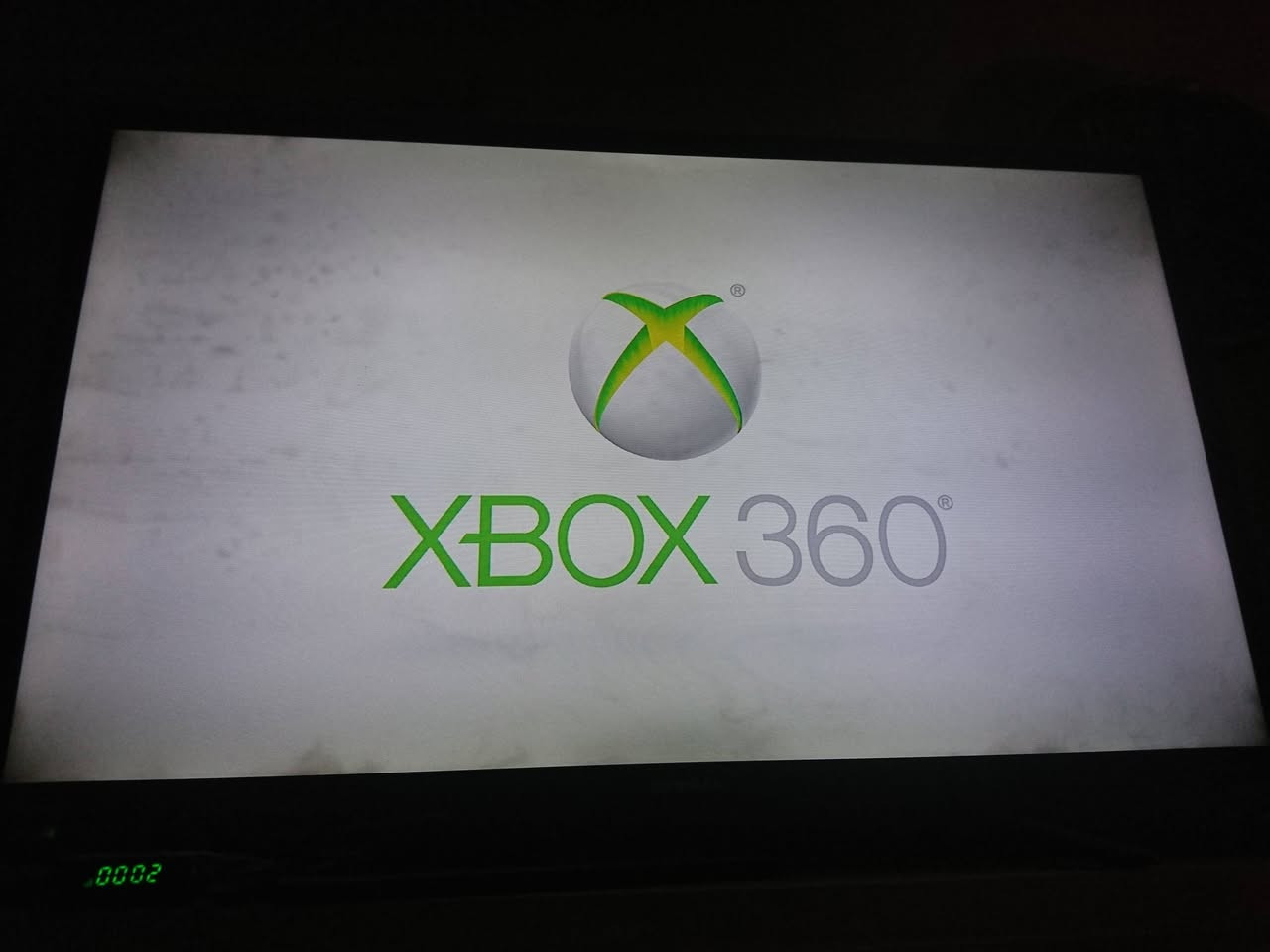 السلام عليكم جهاز اكس بوكس 360 سوبر سلم مهكر وكامل بي 200 العاب جوستك 1 واير لس لتواصل واتساب ***********
