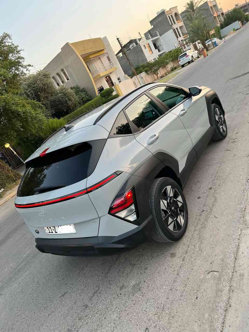 السلام عليكم
هونداي كونا 2024 امريكي رقم بغداد. 
فول مواصفات عدا بانوراما 
الحادث. : دعاميه فقط مفتوحه بدون اي ضرر 
ملاحظه:  3 قطع كلير امريكا بدون تصليح او حادث 
رقم الشاصي : KM8HBCAB2RU109883
السعر 17800$
للاتصال : ***********
العنوان : بغداد حي الجامعه
