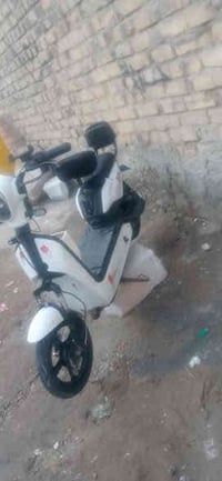 دراجه شحن للبيع حله حي الزهراء الدراجه شغاله وغراضها كامله سله ومري وج...