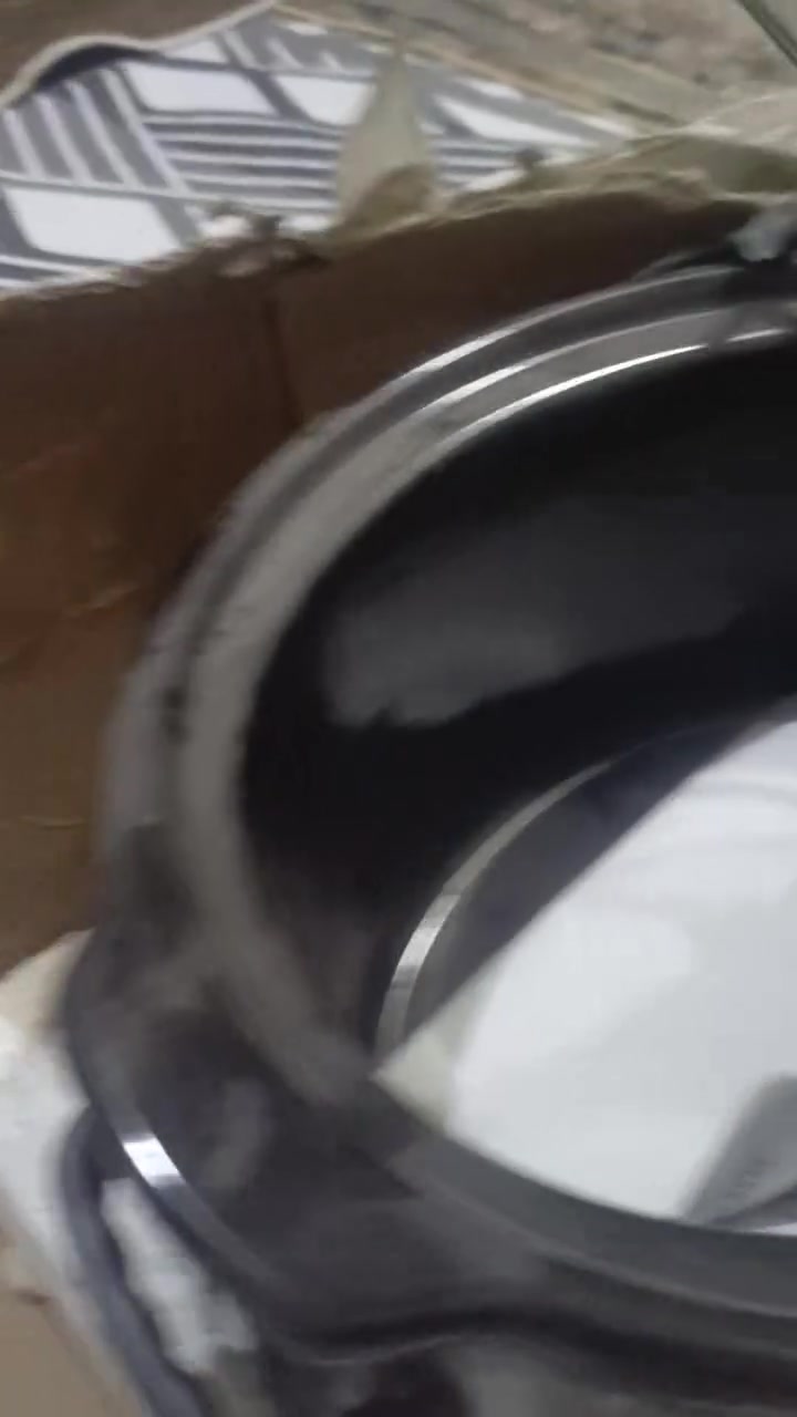 السلام عليكم غراض للبيع هذا رقمي ***********
