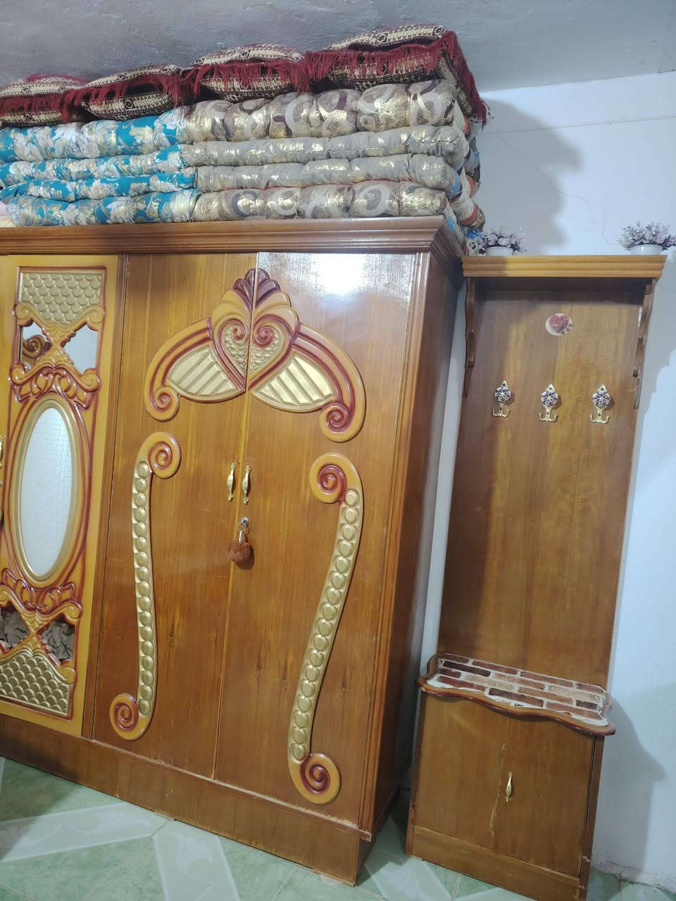 سلام عليكم غرفه جديده البيع سعر 600مكاني حي المعلمين الجديد ***********
