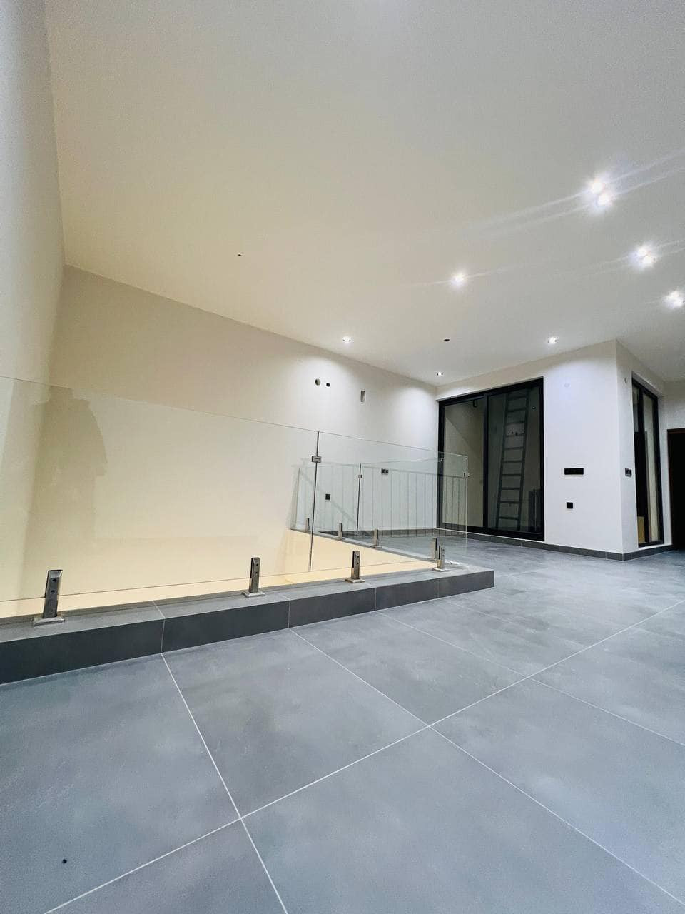 🏠.دار طابو صرف لبيع موقع مميز  فول الفول تسليم مفتاح 📍 🏠

. ((((🏢🏢🏢🏢 🧿🧿🧿)))) ⭕

الموقع/ حي الامام قريب من شارع 60 شارع الشهد لتقسيط 📍📍

 
المساحـــة الكليه / 130 م  

التفاصيل // الطابق الأرضي  غرفة نوم صاله مطبخ حار بارد  صحيات هول 

الطابق الثاني // غرفتين نوم صحيات بيتونه 
 

السعر :  ***********  محمد الجنابي المدهش للعقارات

 
 
  شوارع نظاميه  تتوافر كافة الخدمات ماء كهرباء تبليط 

للمزيـــــد من الاستفســــــار مراسلــة الصفحــة او زيارة #شركة المدهش للعقارات والمقاولات 📍📍 
الكائن في الحلــــة - شــــــــارع بغداد قرب مدينة العاب المدهش فرع مطعم ابو صفاء الاول فرع الجسر المشاة  او الاتصــــــال علــــى

 ☎️***********_*********** ☎️
 متوفــــــر واتساب
💢لمــــــن يــــــرغب فــــــي عــــــرض عقاره طابــــــو صــــــرف او زراعــــــي او تجــــــاري يرجــــــى مراســــــلتنا 💢
#شركة _المدهش للعقارات والمقاولات
