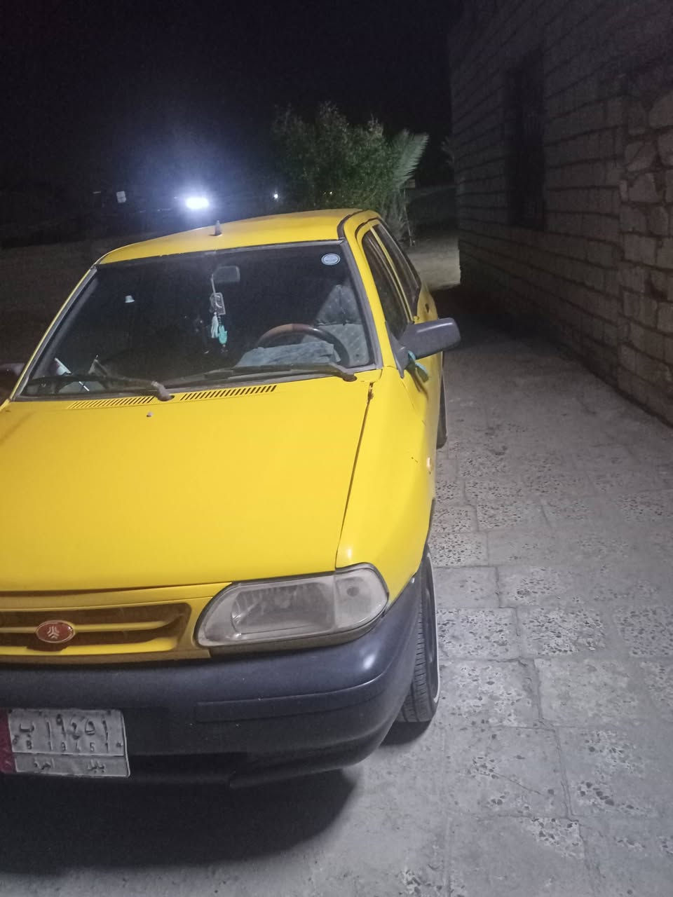 سلام عليكم سايبه البيع موديل 2011وسنويه ما صقطه 28ومصفره هيه ريده 16وبيه مجال حك جيه
***********
