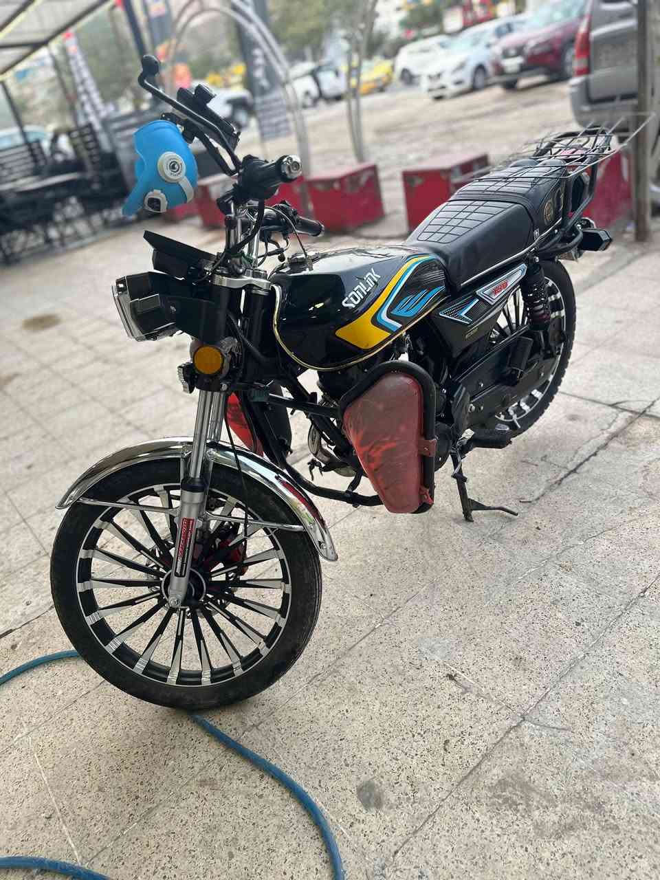 سلام عليكم
ايراني موديل ٢٠٢٥شهر ثامن ما صارلها هواي
كهربائيات وكلشي شغال دراجه ممفتوحه ولا برغي
سعر850بيها مجال دراجه حلوه مكاني بغداد 
رقمي وتساب وخط مفتوح***********
