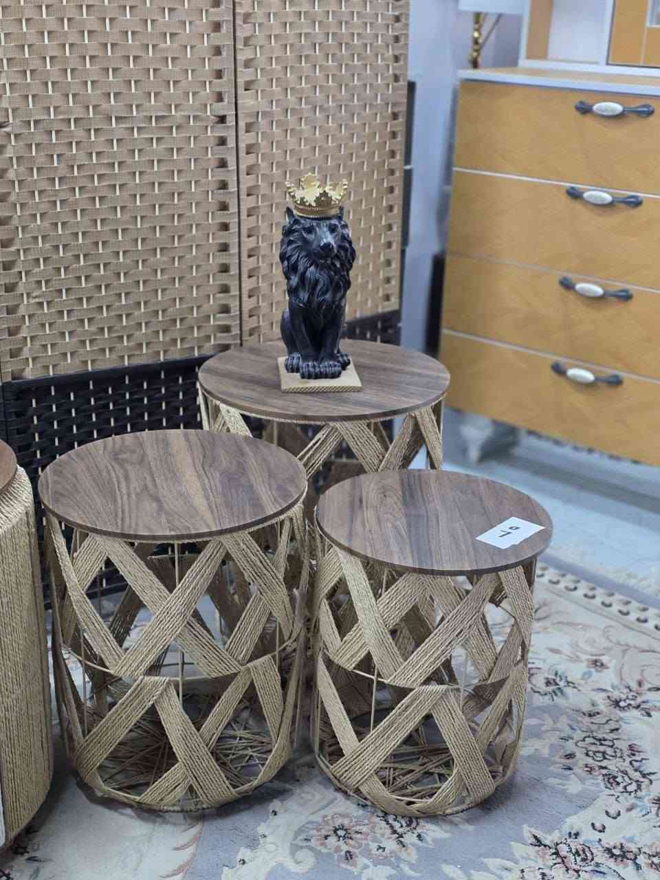 طبلات بوهيمي ثلاثي بتصميم عصري وأنيق ✨
🔥 أضيفي لمسة دفء وجمال لصالتج بأحدث موديلات البوهيمي 🔥
✔️ تصميم أنيق يناسب مختلف الديكورات
✔️ 3 قطع بأحجام عملية
✔️ خامات قوية وتشطيب مرتب
✔️ مناسبة للضيافة والديكور اليومي


**إذا كنت صاحب هذا الإعلان وتريد حذفه لأي سبب، رجاءا أرسل رسالة إلى الدعم الفني**