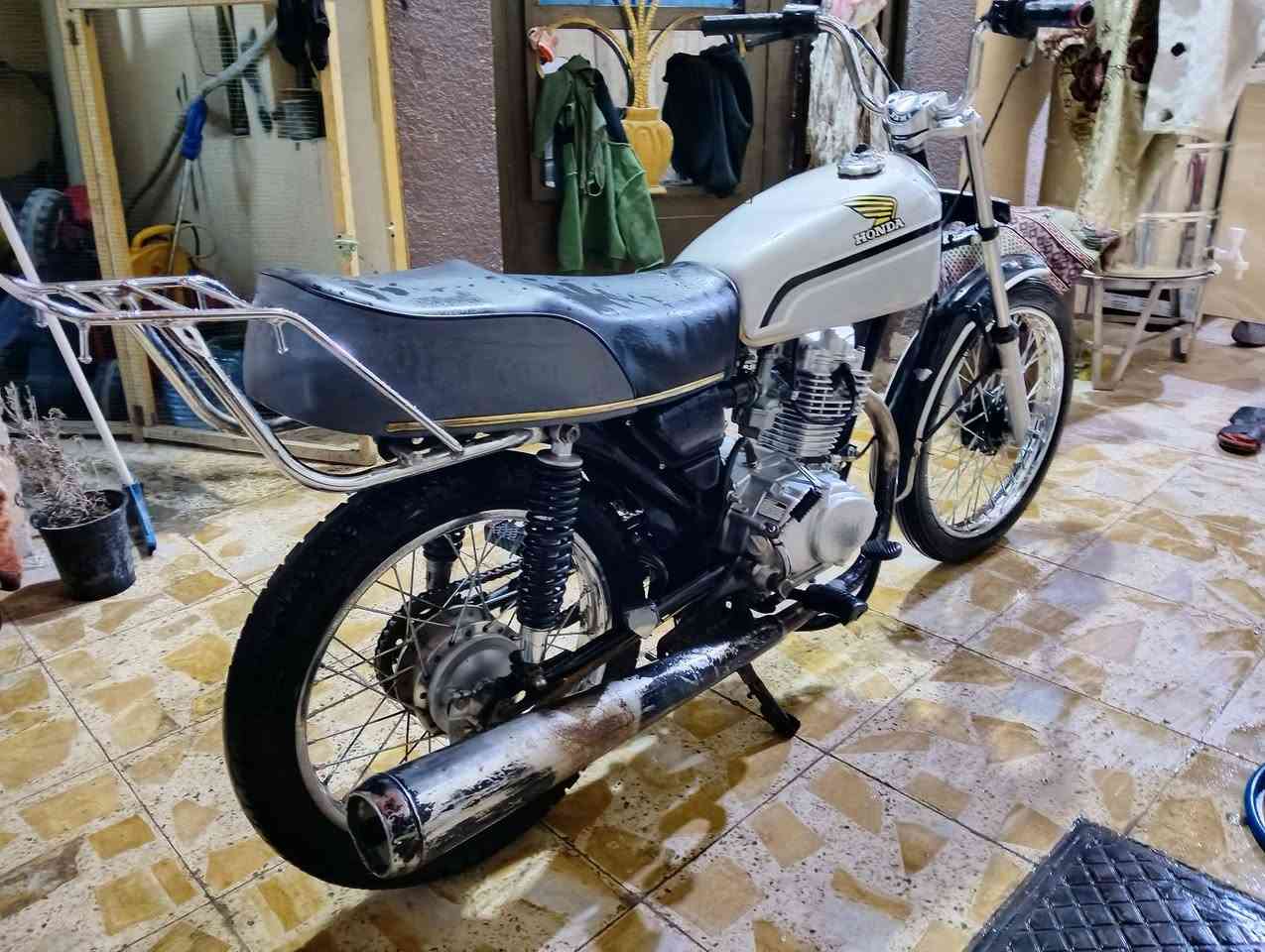 السلام عليكم درجة للبيع تعمير 2025 شاصي 2010اوراق اصولي يرادله ترتيب الدراجه السعر 550وبيه مجال مكان كربلا ***********
