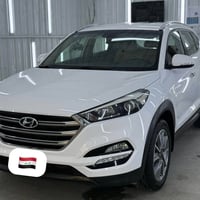 توكسان 18 خليجي  صبغ قطعتين بدون دواخل سياره جاهزه ونظيفه  صور السونر ...