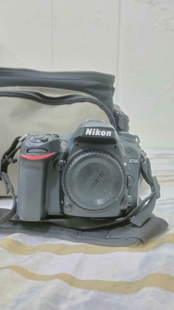 Nikon d7100
للبيع استخدام شخصي نظيفة جداً غراض كامله وياها ستاند ماركه مثبت تصوير موبايل جنطه ماركه قبغات للعداسات كامله عدسه 50m وياها فلاش تصوير واكرر نظيفه جداً استخدام شخصي السعر مليون وبيها مجال كركوك, العراق


**إذا كنت صاحب هذا الإعلان وتريد حذفه لأي سبب، رجاءا أرسل رسالة إلى الدعم الفني**