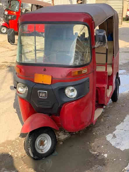 السلام عليكم تكتك موديل ١٧للبيع أوراق كامله اصولي تحويل كبل مابيها نقص يعني يحتاج ترتيب لتكتك خير من الله كبل للشارع مكينه ٢٠السعر2900 مجال قليل  عنواني الدوره أبو دشير تواصل *********** بغداد
