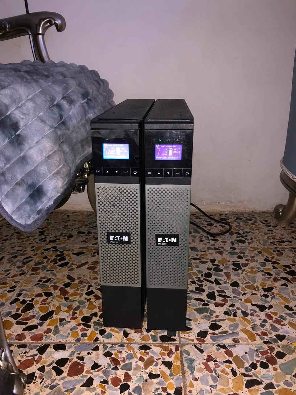 اجهزة اصليه كامل بطاريات اصليه اون لاين حجم 2200 سعر القطعة ٢٠٠الف بغداد يوجد تواصل ***********

