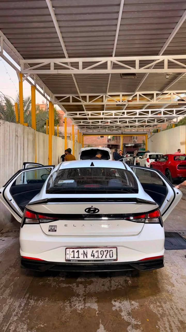 ألسلام عليكم 
للبيع أو مراوس 
ألنترا موديل 2023 تجميع صيني 
هزة جديدة بأسمي تحويل ثاني يوم
السياره مكفولة كفالة عامه عدا الموضح بل صور شخط بل دعاميه الامامية والخلفية 
💥السياره جديدة كلش كلش ماشيه 42000km
شباب السيارة مصروف عليها صرف كلش كلش هواي ومرتبة كلش وتجي تشغل وترايها دول مو بس محافظات
💥السياره عليها اضافات خارجية كامله (سبايدر ، كفرات باتمان ، علامات بلاك ايديشن )
💥والسيارة مزودة عليها تفريغ كامل وعليها شوتة 
وعليها اضافات داخلية من غلاف كاربون 
واضائه داخليه وكاعيات 
مكان السيارة بغداد الغدير ساحة ميسلون 
رقم الهاتف *********** 
السعر 133 ورقة وبيها مجال
