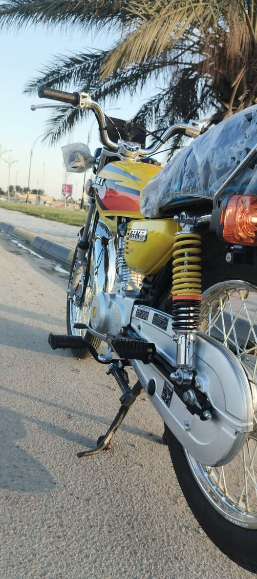 نامه ٢٠٢٧ صارلها ٢٥ يوم من معرض طالعه بوري رفيع ٣ احرف جاهزه وناشفه فول نعومه سكنر
ماناقصها اي شي 
*********** سعر ٧١٠ وبي مجال بسيط 
مو شراي لاتتصل
