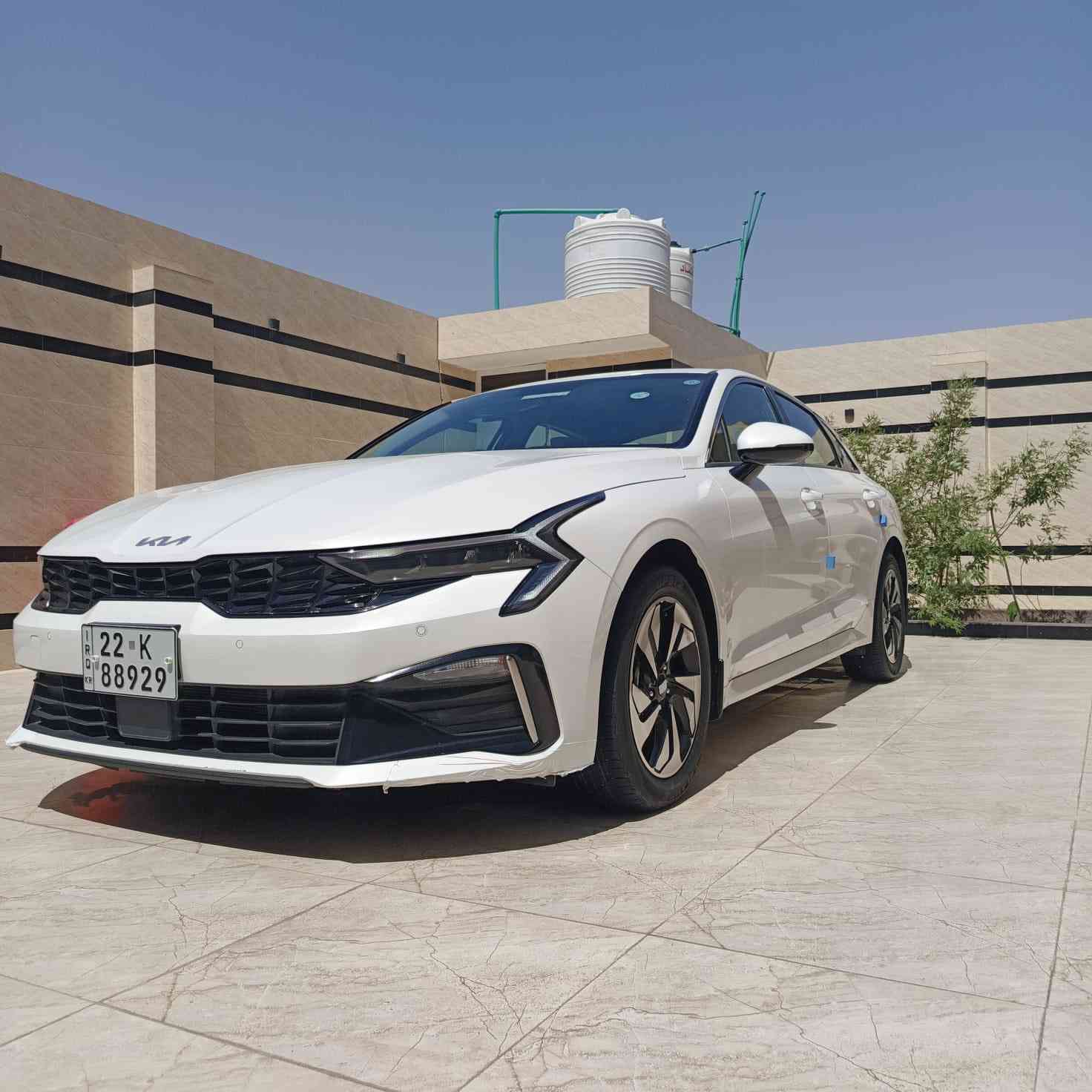 السلام عليكم كي فايف مديل 2024 للبيع كفاله عامه وارد خليجي مكاني البصره التنومه السعر 215 وبيه مجال 
الاتصال ***********
