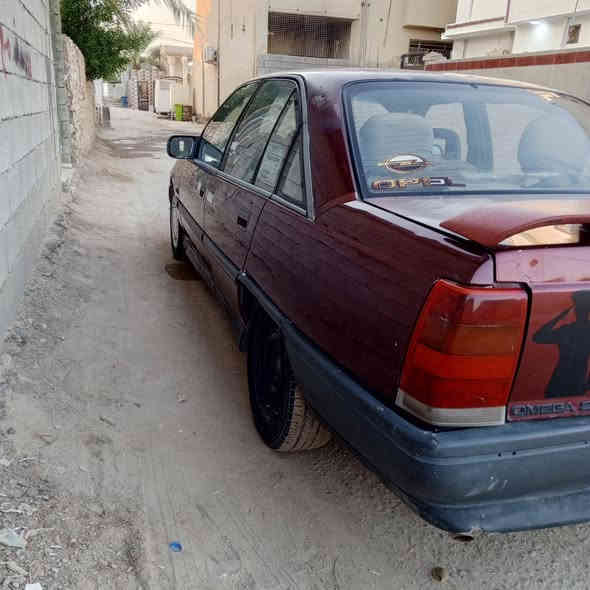 اوبل اوميكا موديل 89 محرك 2000 سنويه جديده ل28 سعر 25 ولاستفسار ***********
مكاني حصيبه الشرقيه
