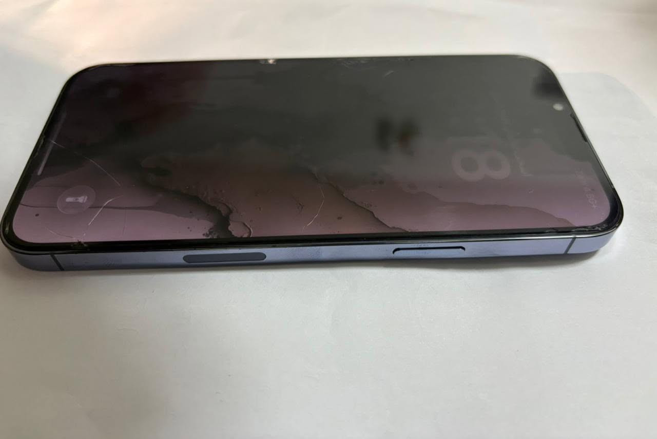✅  متوفر بيع بلنقد
ايفون 13 برو ماكس ذاكره 512 بطاريه 80 نضافه 100‎%‎ زلغ مابي هو والجديد سوه نموذج M لونه المميز كامل ملحقاته وبلحاسبه كله نورمال وتر بروف يعني كلشي ممبدل بي '' السعر 750 الف   هـ ***********
