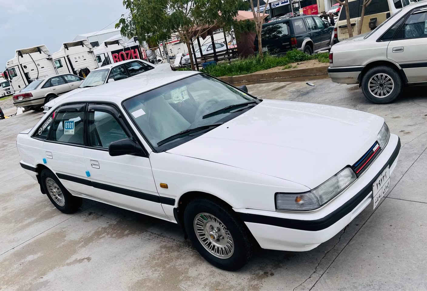 ...﷽....

....ماشاألله.... مازدا مؤديل ١٩٩٠ هةشت و بةخ ، 
گير و مةكينه بةشةرتى ١٠ فيتةر 
چوار جام كارةبا ، ناو دةشپول و كارةبايى مةزبووت و بةشةرت.
بةرگه دةرگاو دةشپول و ناوى نمونه و لؤكه،
ليدراو و رزيوى نيه و بؤى مةگةرئ ،
بةشةرتى تحويل و غرامه ، 
تندووتؤله و چركةى نيه ماشاألله پيش و پاشى كةپسه ،
كامل جوانكارى و پؤليش كراوه ،
نوك بؤ نوك نوقسانى نيه،،،، 
شوين // كةلار 
سعر // ٤٤
***********
لةسةر ئيزنى ئادمين❤️ كالار, السليمانية
