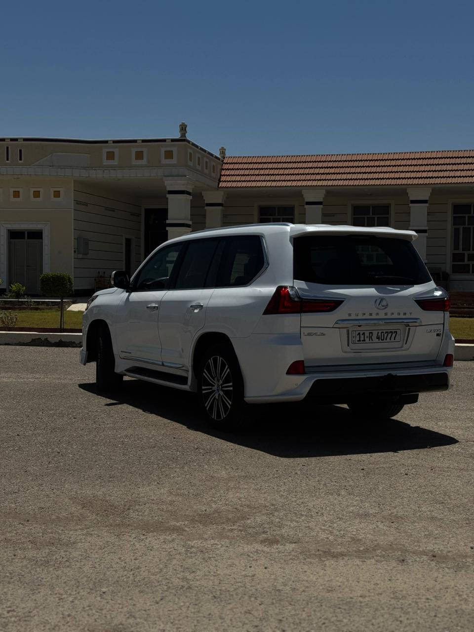 لگزس 2018 سوبر سبورت
السلام عليكم ورحمة الله و بركاته

. لگزس سوبر سبورت للبيع
.مكفولة كفالة عامة 
. ماشية 136،000كم
.فول مواصفات 
.السعر 74،000$
.للتواصل ***********
