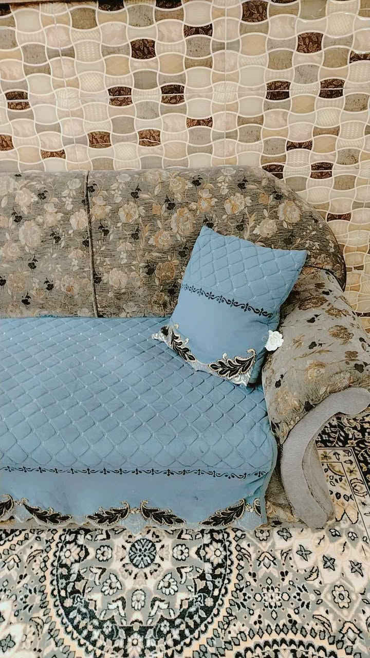 تخم ديوان تركي اصلي نظيف جدا 8مقاعد السعر 325 وبي مجال بغداد الحبيبية *********** يوجد واتس اب بغداد, العراق
