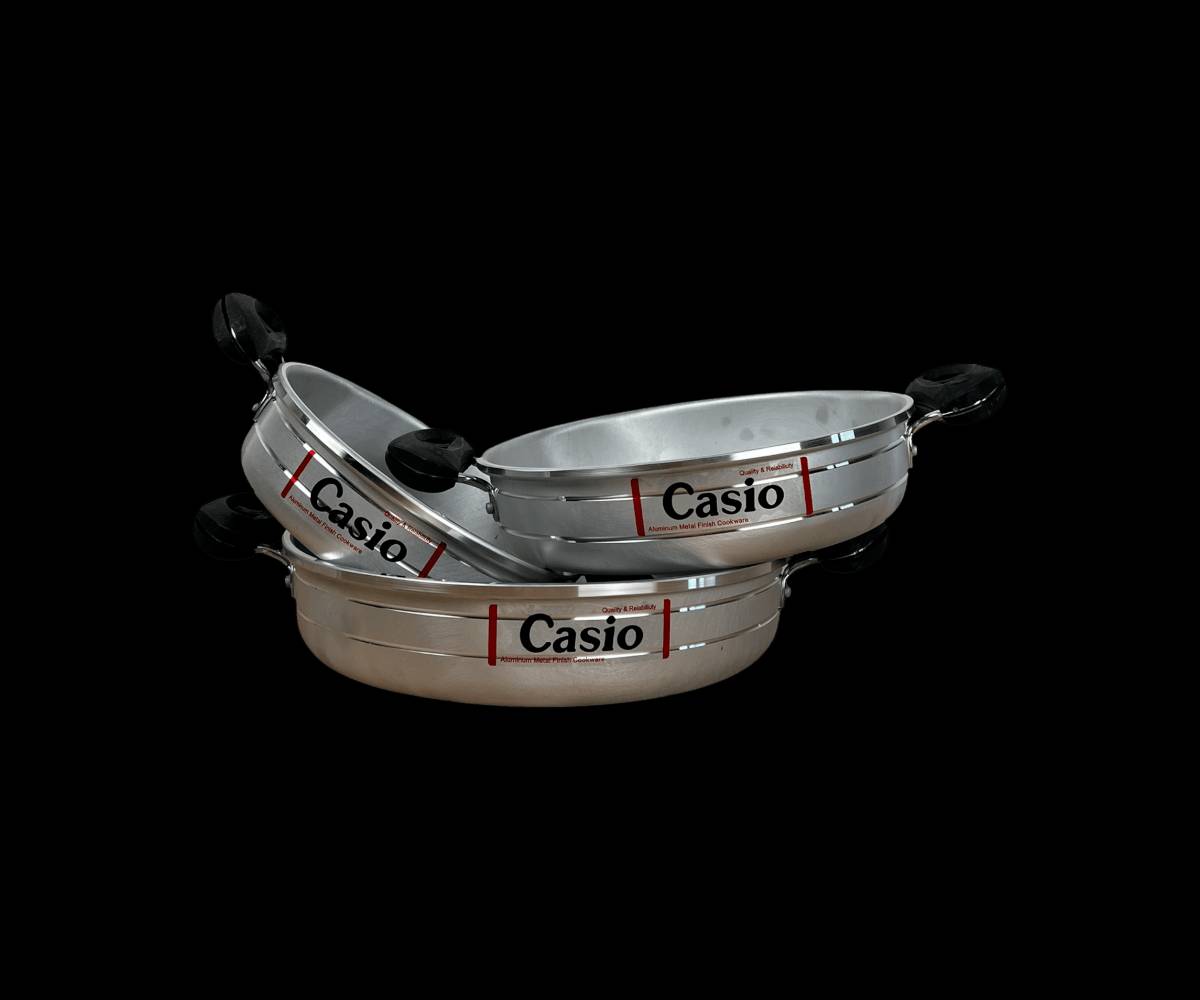 سيت مقلاة ألمنيوم كاسيو 3 قطع – مقاسات متعددة

الاستخدامات

قلي اللحوم والدجاج والسمك

تحضير البيض والمقليات السريعة

طبخ الخضار والصلصات

إعداد اليخنات والوجبات اليومية

مناسب للاستخدام المنزلي والمطابخ الصغيرة

المميزات

مصنوع من ألمنيوم متين عالي الجودة

توزيع حراري متساوٍ لنتائج طبخ مثالية

تصميم عميق مناسب للقلي والطهي

مقابض جانبية سوداء مقاومة للحرارة

خفيف الوزن وسهل الحمل

سهل التنظيف

قاعدة سفلية متينة لتعزيز الثبات على الغاز

المقاسات:

- الكبيرة: قطر 30 سم – ارتفاع 7 سم
- الوسط: قطر 25 سم – ارتفاع 6 سم
- الصغيرة: قطر 21 سم – ارتفاع 6 سم

محتويات الصندوق

طاوة كبيرة 30 سم

طاوة وسط 25 سم

طاوة صغيرة 21 سم

الملاحظات

مناسبة للاستخدام على مواقد الغاز

يُفضل عدم استخدام أدوات معدنية حادة للحفاظ على السطح

يُنصح بغسلها وتجفيفها بعد الاستخدام للحفاظ على عمر أطول

#مطبخ #ادوات_مطبخ #ادوات_طبخ #مقلاة