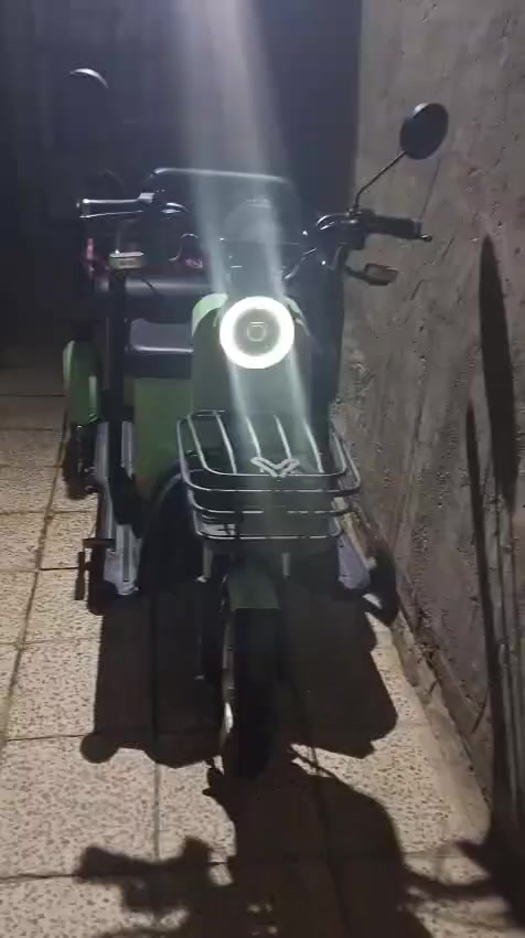 السلام عليكم دراجه شحن للبيع مستعمله شي قليل نظيفه وبيها مجال للشراي للتواصل على هذا الرقم
***********
العنوان ، ڪربلاء
